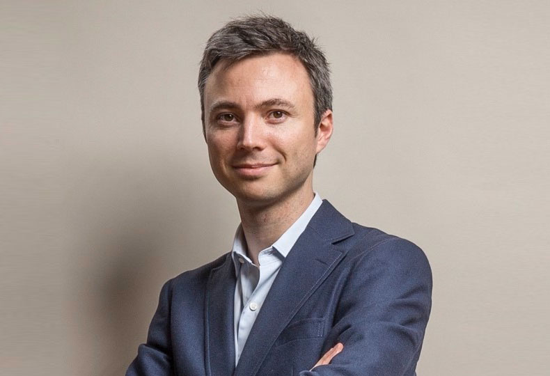 Alexandre Grux, co-fondateur de la start-up Hyperlex et alumni de l'ENS Paris-Saclay.