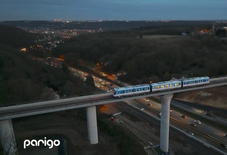Test sur le viaduc d'une rame de la future ligne 18