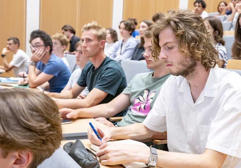 Les nouveaux élèves et étudiants de l'ENS Paris-Saclay