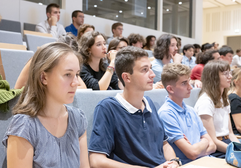 Les nouveaux élèves et étudiants de l'ENS Paris-Saclay