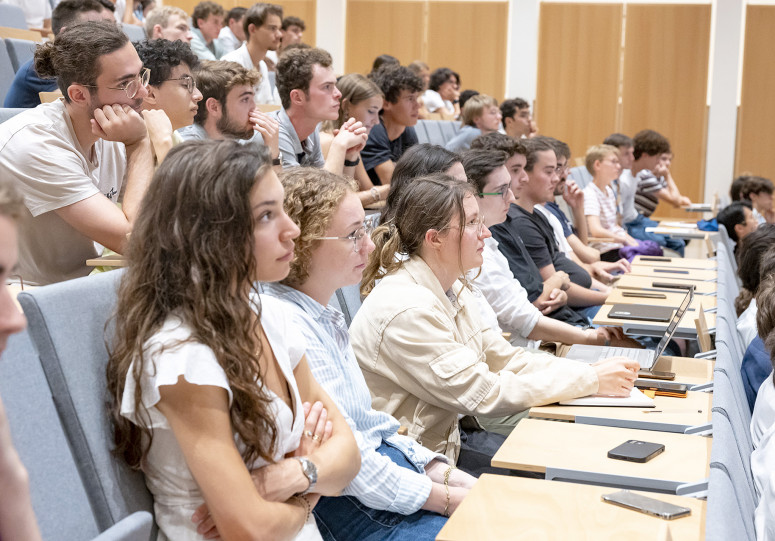 Les nouveaux élèves et étudiants de l'ENS Paris-Saclay