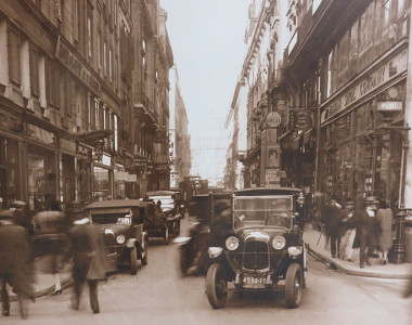 Rue de Paris années 1920 (musée de l'aventure Peugeot de Sochaux)